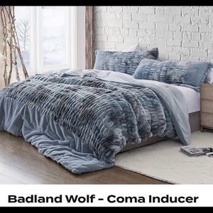 Oversized king size comforter w/2 shams